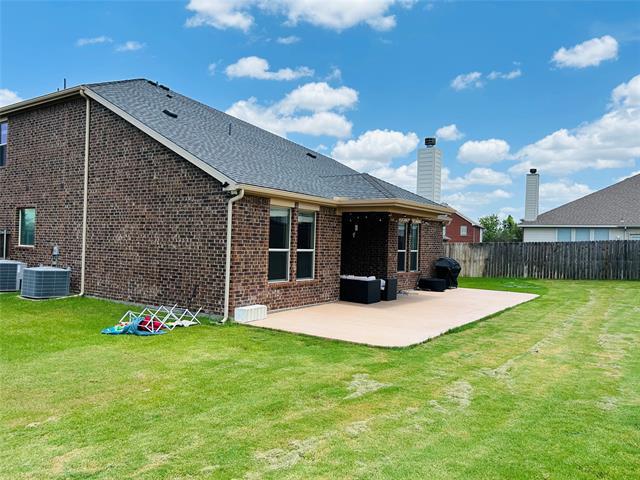 Building Photo - 1205 Red Dr