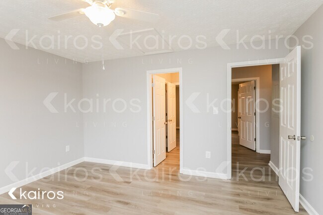 Building Photo - 155 Fawn Dr