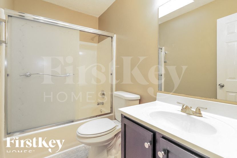 Building Photo - 276 Hollyberry Dr