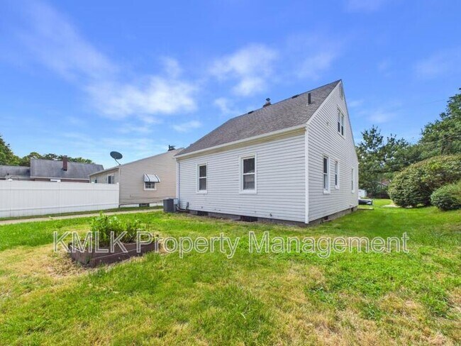 Building Photo - 1263 Atwood Ave