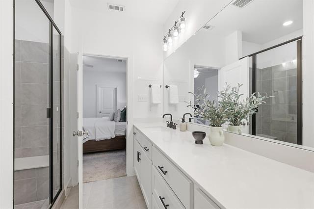 Building Photo - 2320 Stella Ln