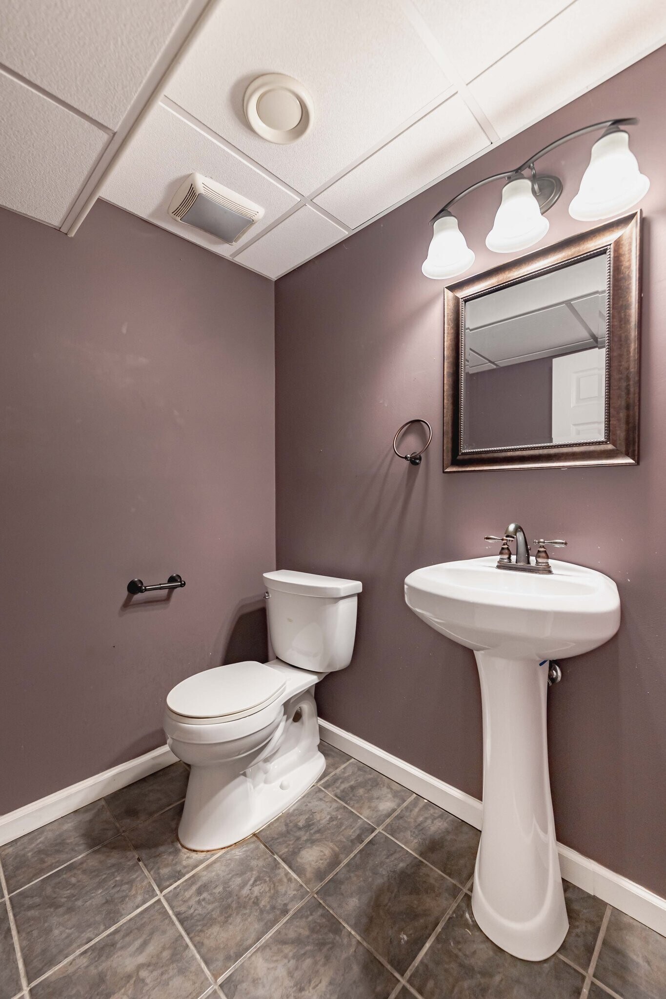 Building Photo - 8859 Rock Forest Dr