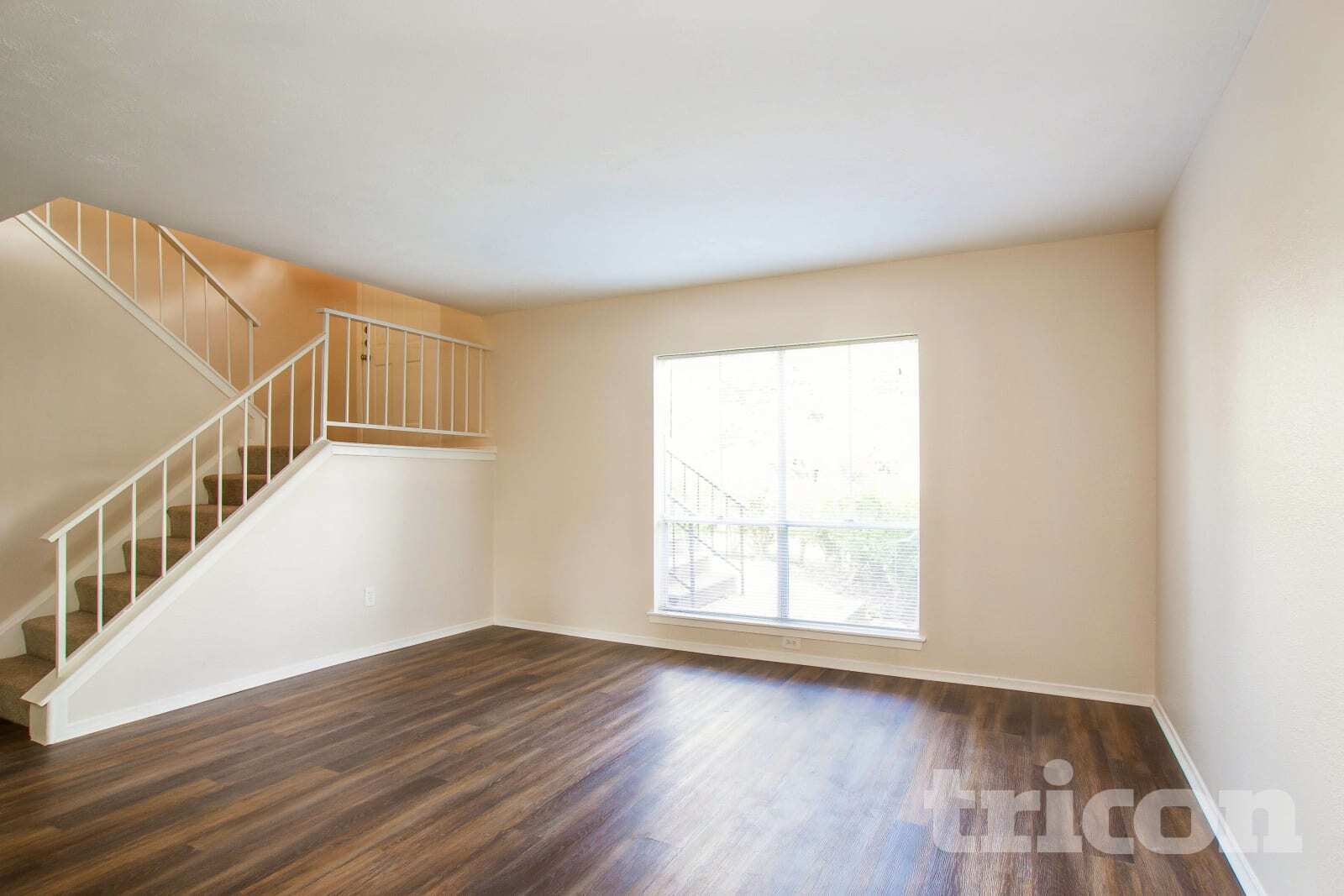 Building Photo - 8610 Pine Shores Dr
