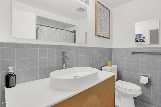 Building Photo - 5212 Nob Ln