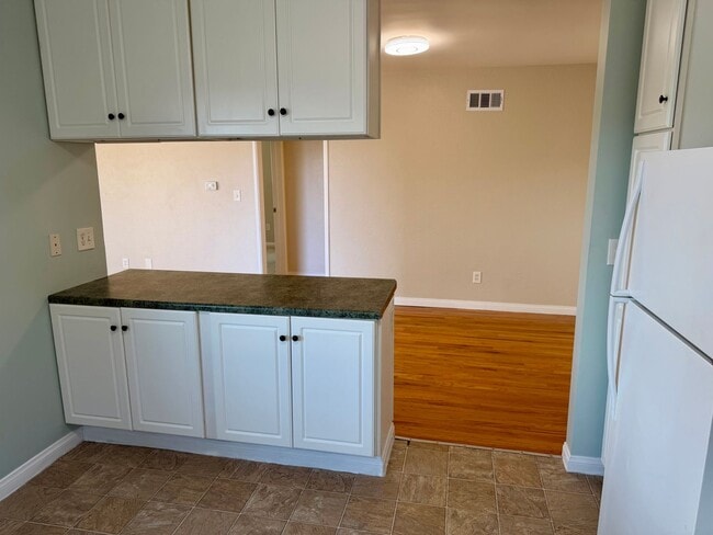 Building Photo - 1514 Chalcedony-