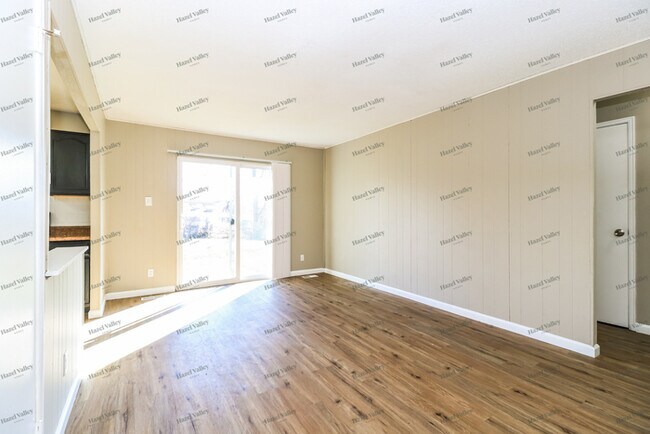 Building Photo - 6842 Champana Ln