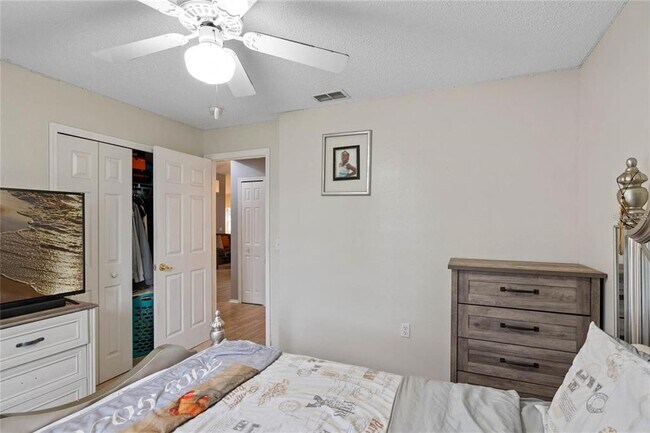 Building Photo - 541 Heather Glen Dr