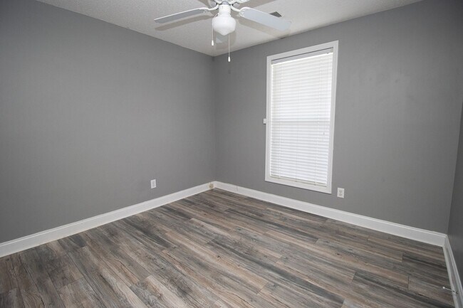 Building Photo - Coming Soon – Charming 3 Bedroom, 2 Bath H...