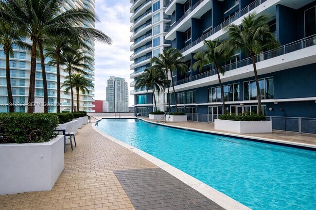 Building Photo - 60 SW 13th St