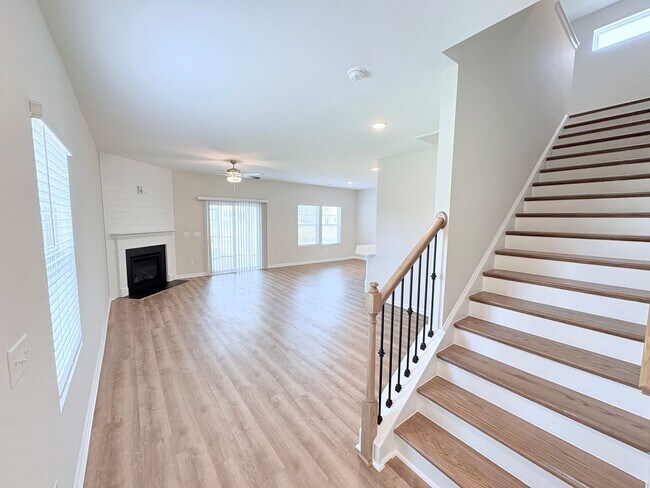 Building Photo - 101 Brown Cir