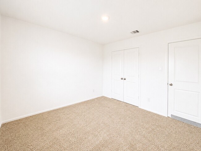 Building Photo - 4118 Saw Mill Peak Ln