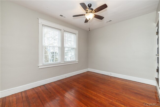 Building Photo - 2726 Hanes Ave