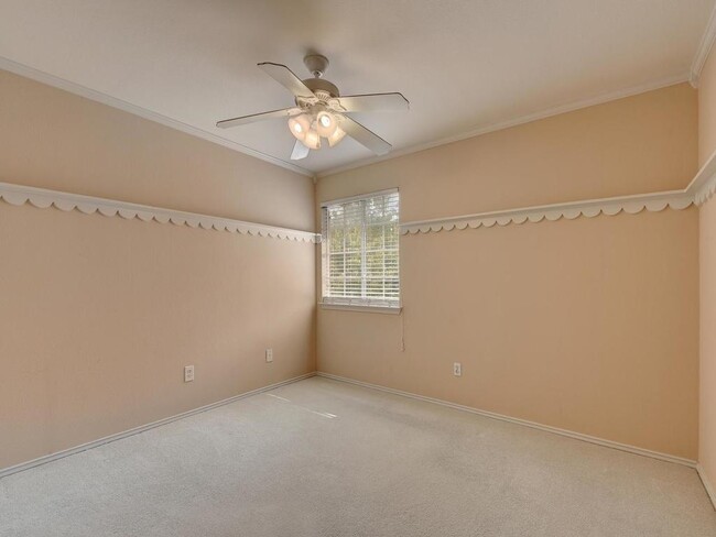Building Photo - 1466 David Curry Dr