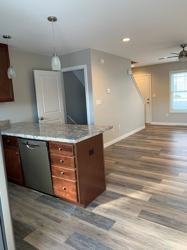 Building Photo - Staunton Townhomes 201-214