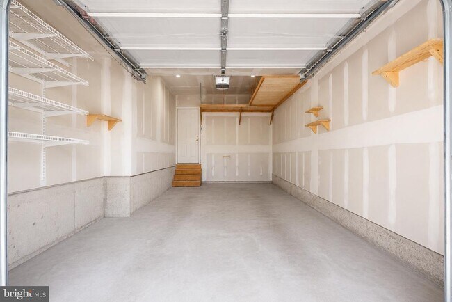 Building Photo - 12 Scarlet Oak Dr