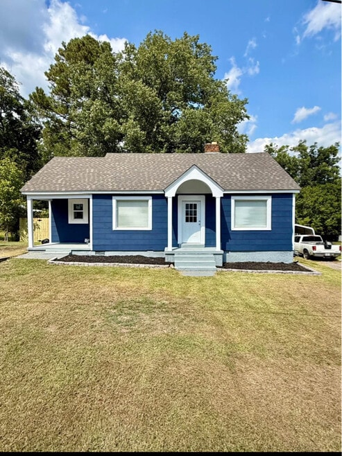 Building Photo - 1105 E 5th St