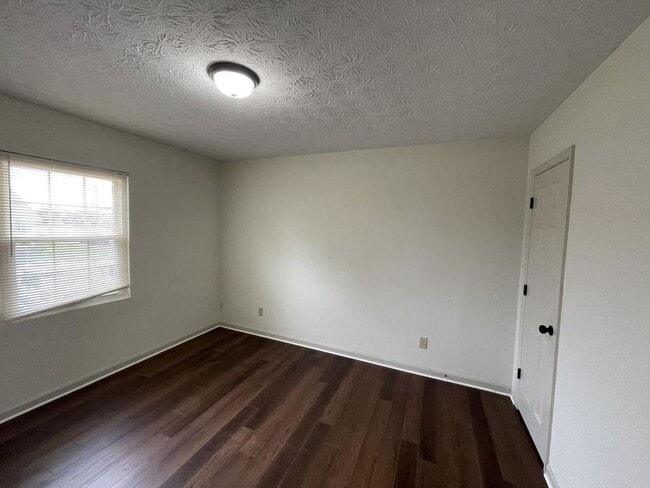 Building Photo - 100 Coconut Grove Dr