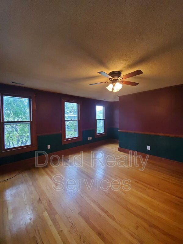 Building Photo - 1300 Holly Ave