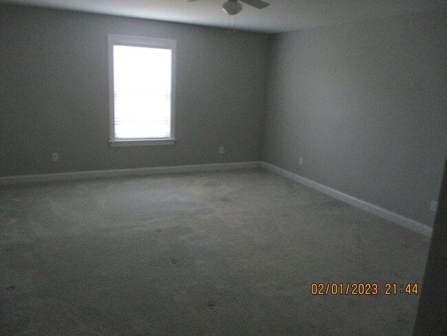 Building Photo - 124 Chapel Ct