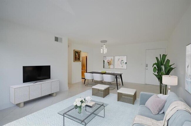 Building Photo - 3040 NE 16th Ave