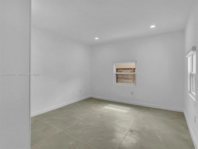 Building Photo - 107 Central Ave