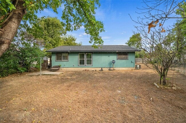 Building Photo - 2523 E Stassney Ln