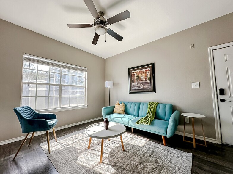 Building Photo - 6225 Saratoga Blvd