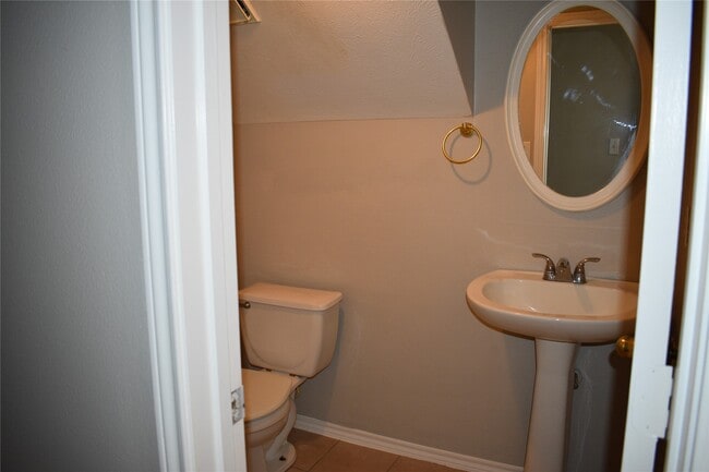 Building Photo - 4214 Creek Ridge Ln
