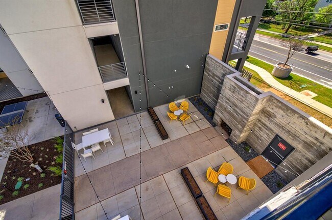 Building Photo - 4801 Springdale Rd