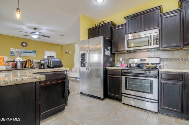 Building Photo - 14600 Christian Castle