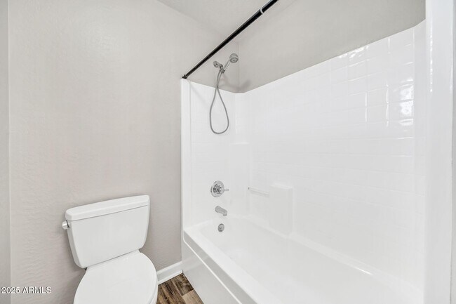 Building Photo - 7859 W Redbird Rd