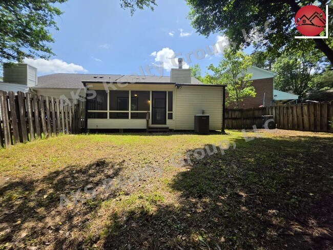 Building Photo - 158 Sugar Dr
