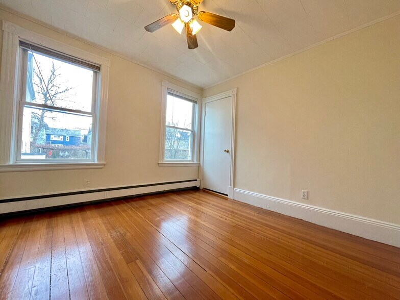 Building Photo - 31 Wheatland St