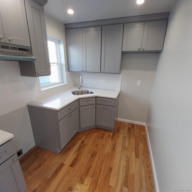 Building Photo - 343 Jackson St