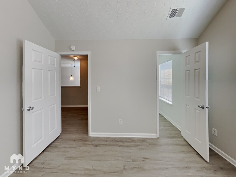 Building Photo - 2429 Wood Bend Ln