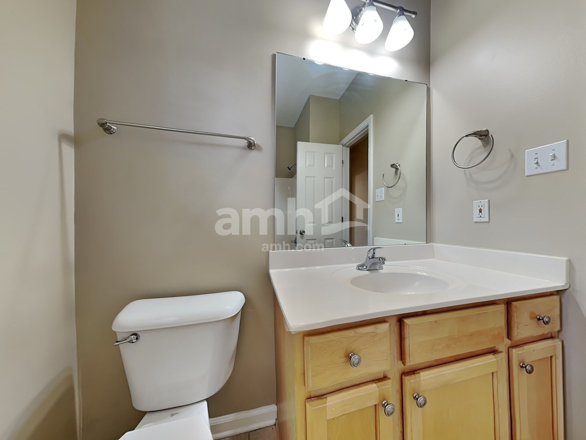 Building Photo - 8183 White Wing Cove W