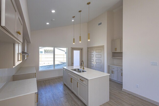 Building Photo - 5704 Kylee Dr