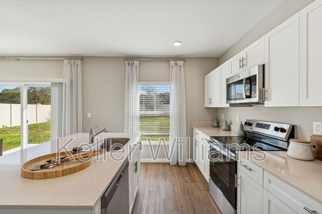 Building Photo - 601 Ambleside Dr