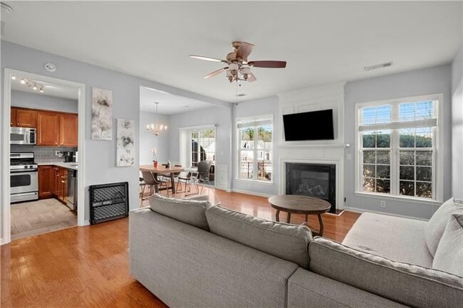 Building Photo - 120 Finchley Dr