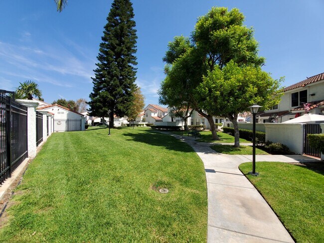 Building Photo - 9765 Alburtis Ave