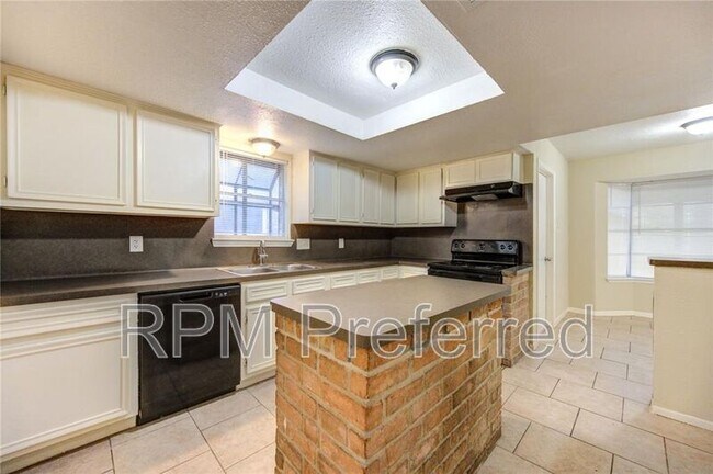 Building Photo - 23007 Briarcreek Blvd