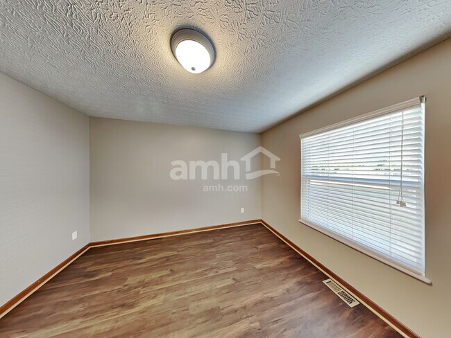 Building Photo - 1866 Pinnacle Club Dr
