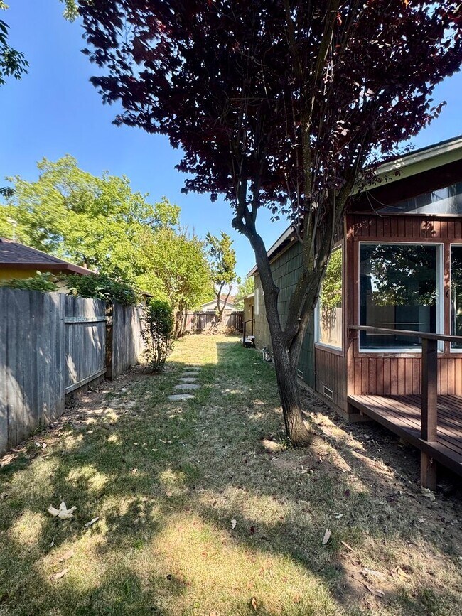 Building Photo - Beautiful Home Available in Rancho Cordova!