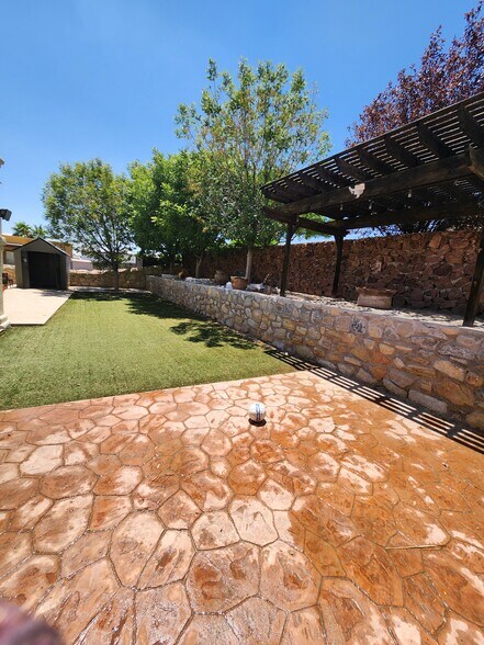 Building Photo - 3637 Tierra Vergel