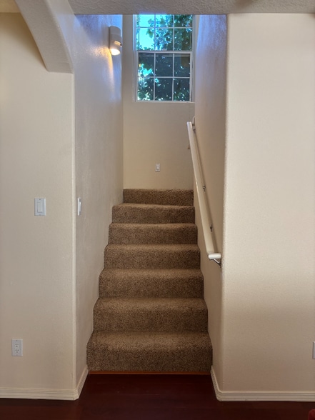 Building Photo - 24 Fleetfoot