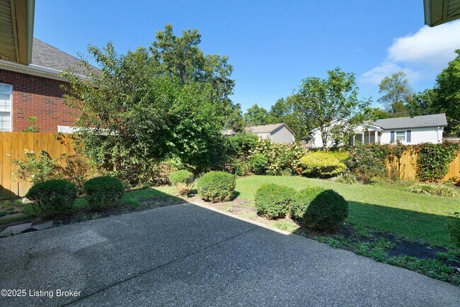 Building Photo - 12611 Bernay Pl