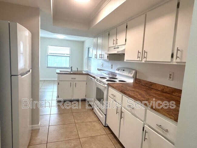 Building Photo - 2419 Mondale Ct