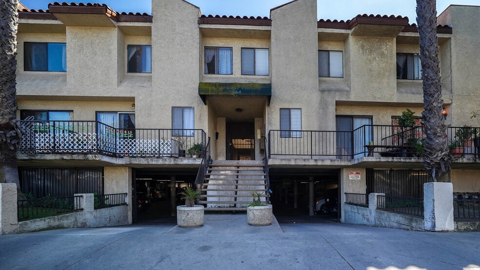 Community - 1444 W 227th St