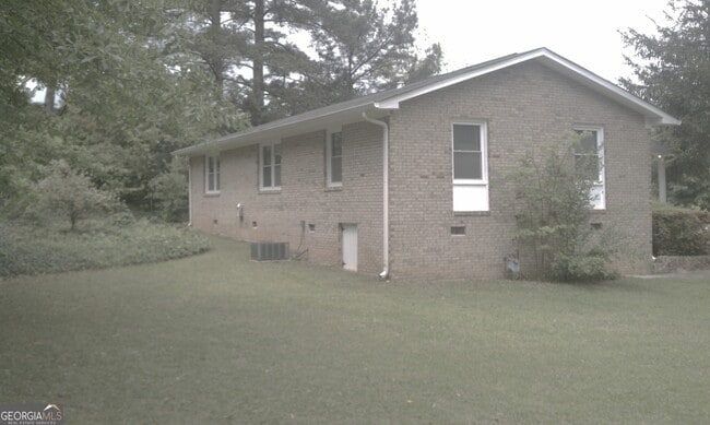 Building Photo - 705 Georgia Ave