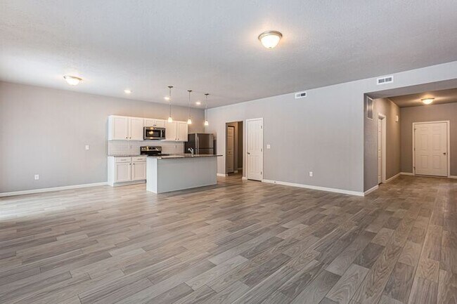 Building Photo - 3518 E Sedge Wren Dr